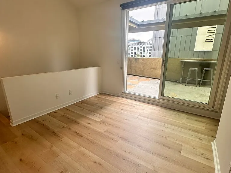988 G St #31 — Photo 25