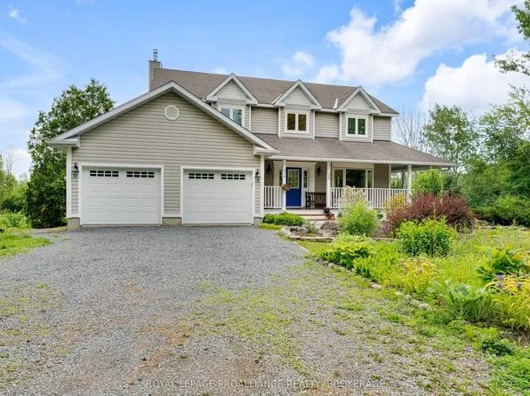 25 Howe Island Ferry Rd, Kingston, ON K7L 4V1