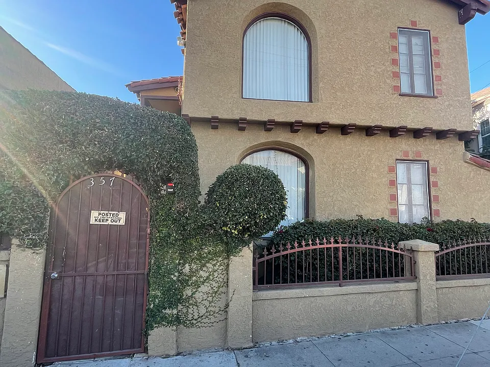 355 Orange Ave #358