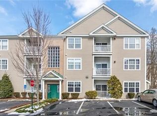 120 Mill St APT 104, Woonsocket, RI 02895