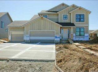 15114 Northview Dr, Urbandale, IA 50323