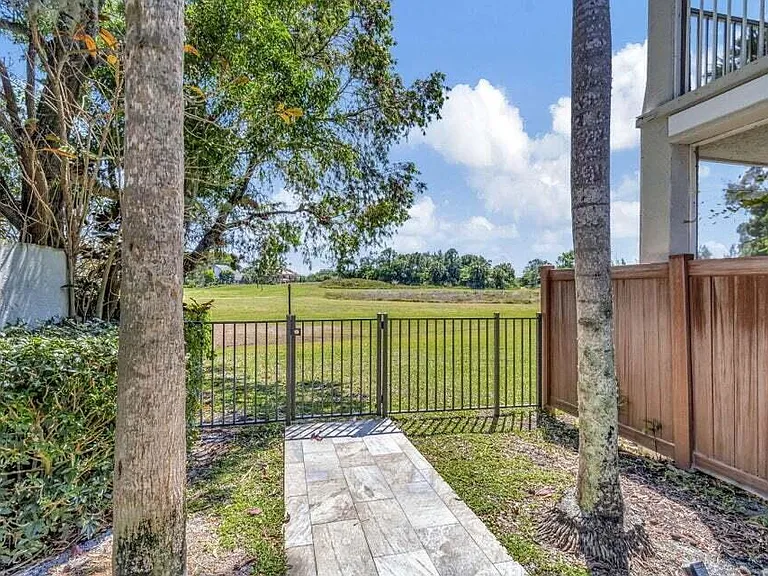 11839 Pebblewood Dr — Photo 52