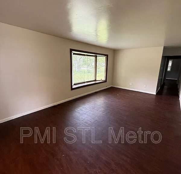 1510 Trampe Ave — Photo 3