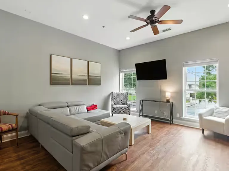 492 N Thomas St — Photo 11