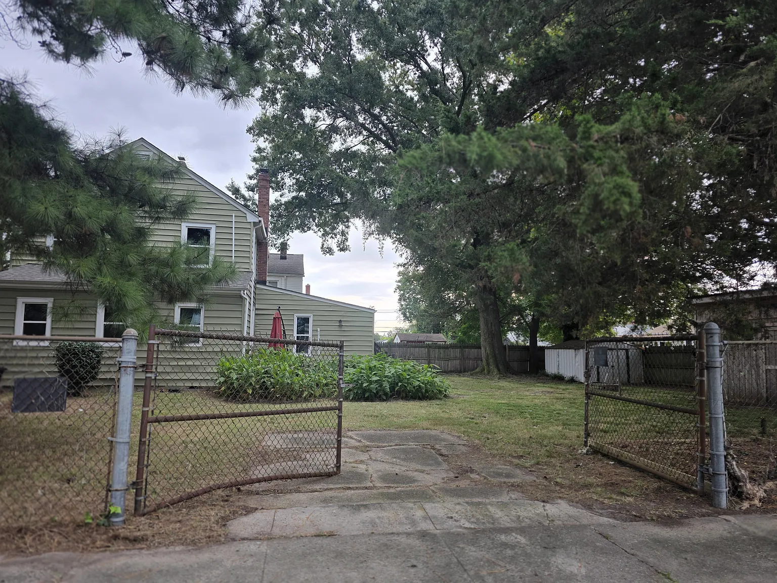 3 bed, 1800 sqft, $2,450 — Photo 3
