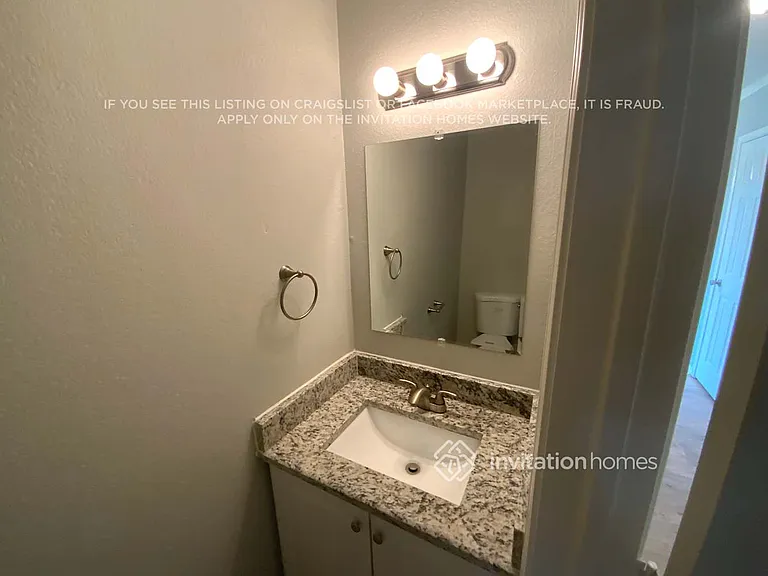 1400 Cloyne Dr — Photo 10
