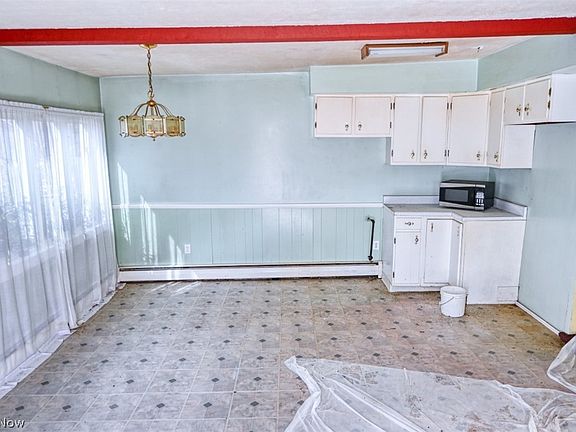 4th image of 3556 Avon Lake Rd