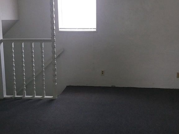 4th image of 114 Delaware Ave #C