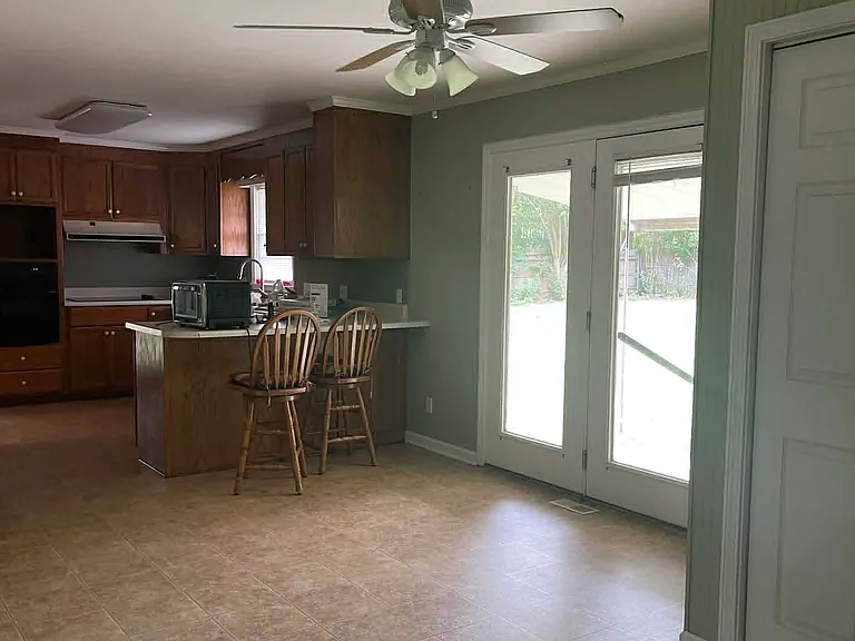 311 Brookhaven Dr — Photo 3