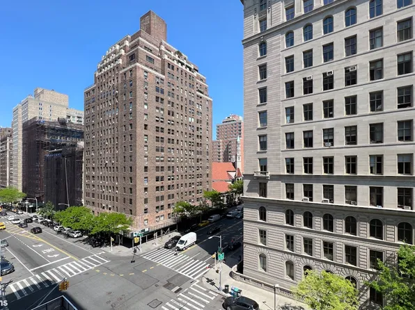 393 West End Avenue image 12 of 13