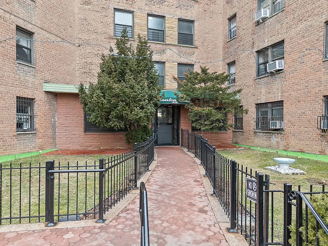 139-05 85th Dr APT 4B photo 1