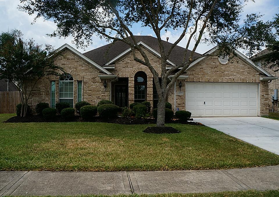 1st image of 188 Greenridge Cir