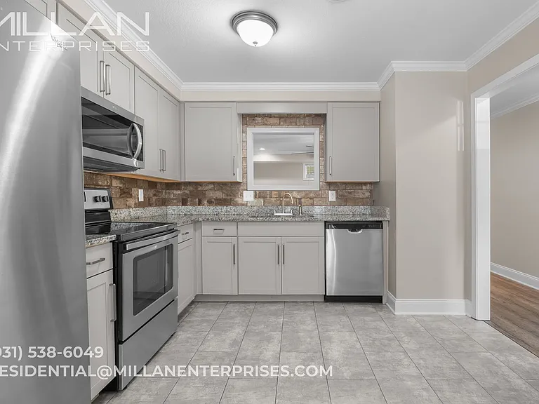 3063 Woody Ln — Photo 4