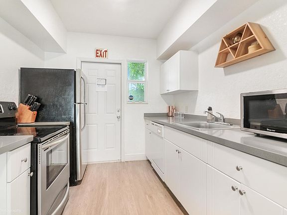 2nd image of 9800 E Bay Harbor Dr #4N