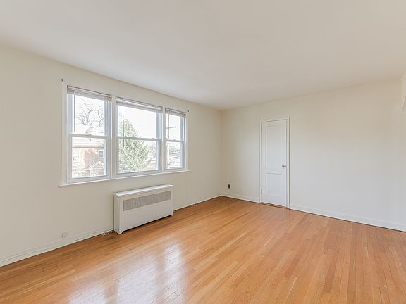 2nd image of 5909 Liebig Ave #2