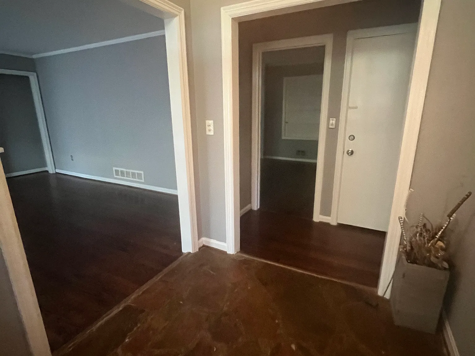 3 bed, 2170 sqft, $2,300 — Photo 2