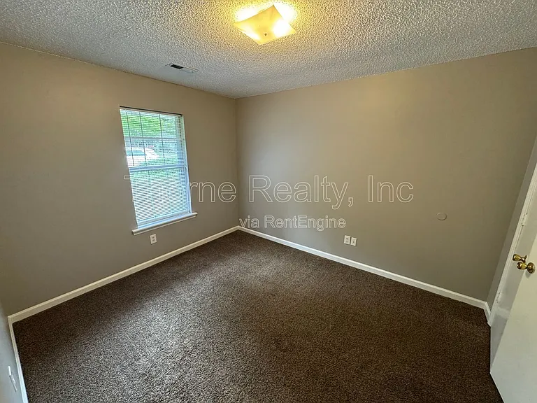 2260 Sherwood Ave #E — Photo 8