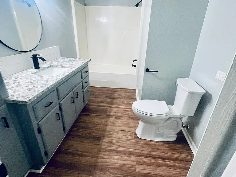 611 Rosewood Dr #B — Photo 7