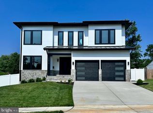 1806 Olney Rd, Falls Church, VA 22043