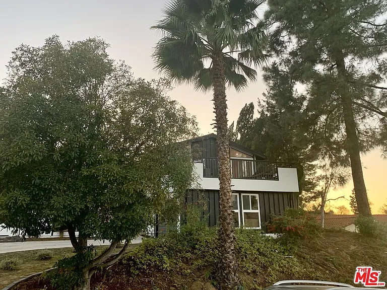 22700 W Flamingo St — Photo 40