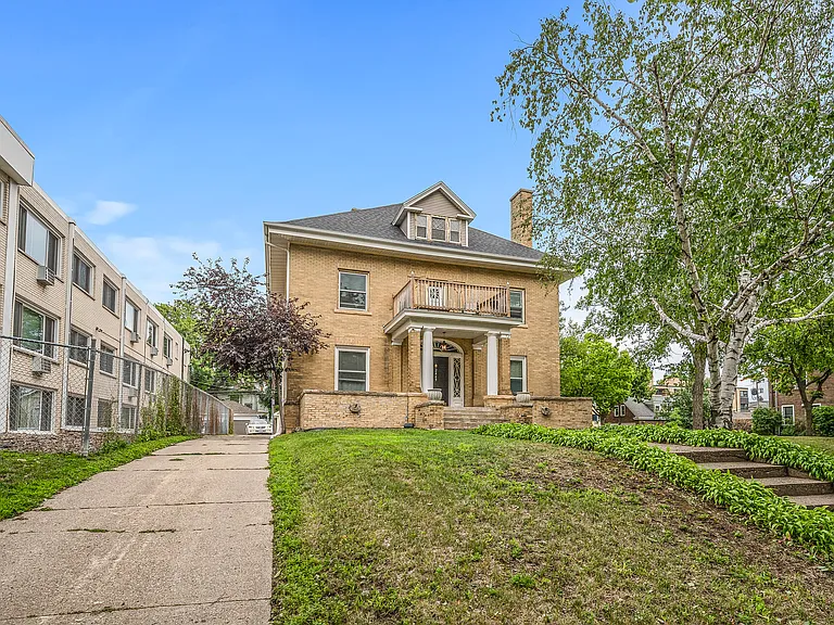 2449 Pillsbury Ave S #3 — Photo 30