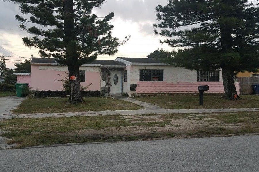 1st image of 18015 NW 25th Ct