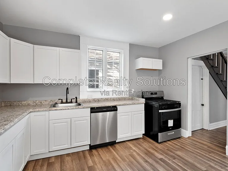 6254 Goener Ave — Photo 8