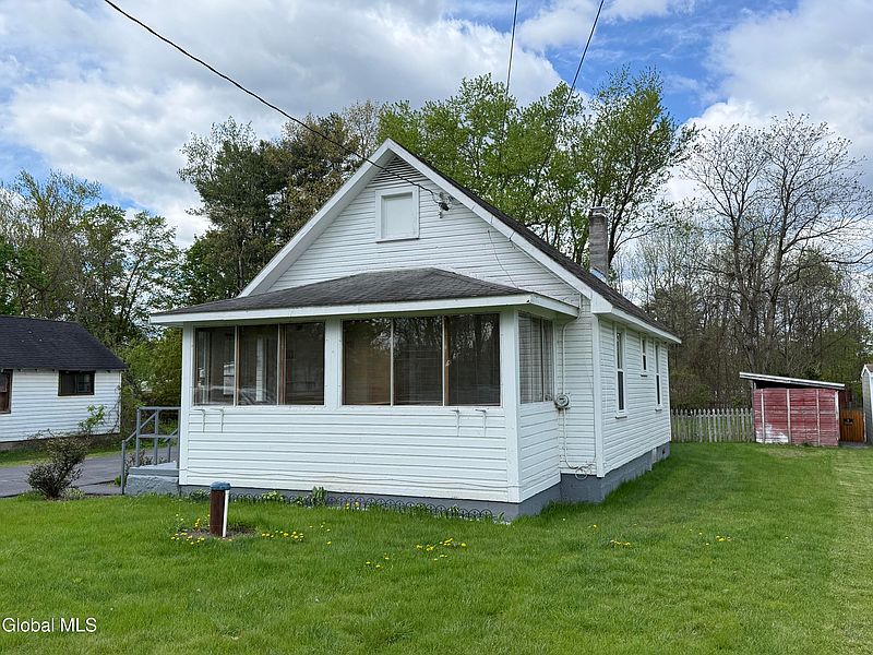 3rd image of 11 Bly Avenue