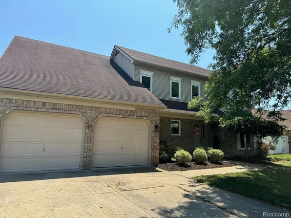 130 Avenue De Lafayette, Monroe, MI 48162