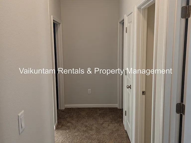 74 Newton Ln — Photo 11