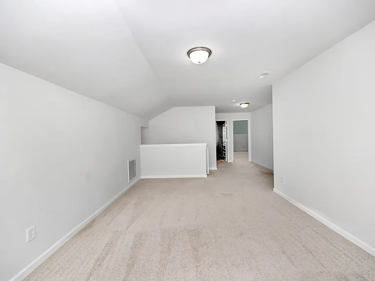 171 Kingswood Dr — Photo 31