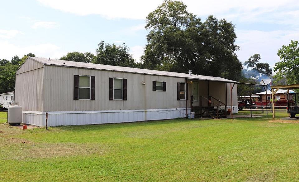1st image of 23024 Woodland Dr