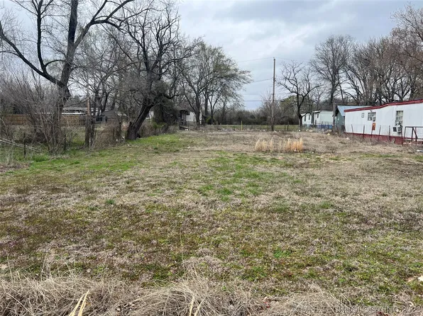 315 Ezzard St, Chelsea, OK 74016