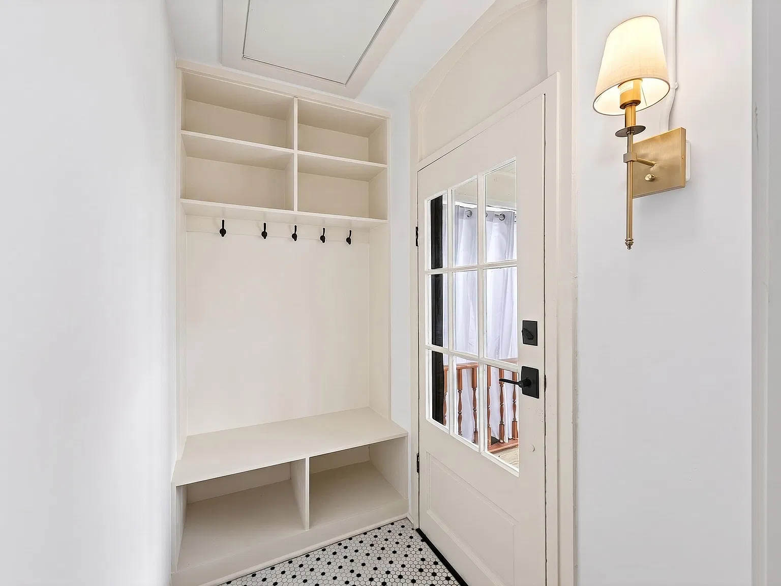2 bed, 864 sqft, $2,000 — Photo 3
