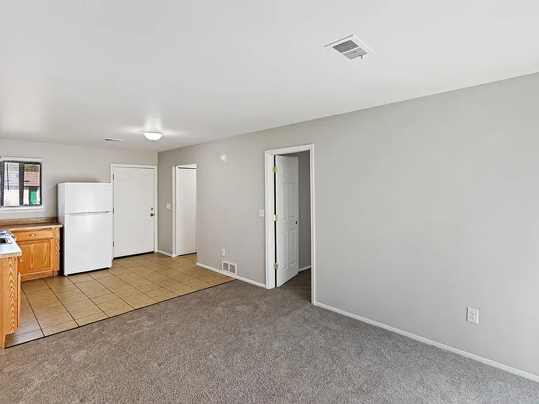 4144 Airport Rd — Photo 16