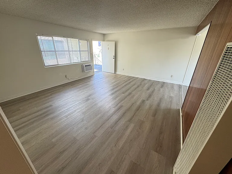 5708 Temple City Blvd — Photo 20