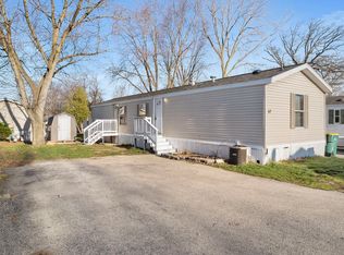 62 Oak St, Minooka, IL 60447