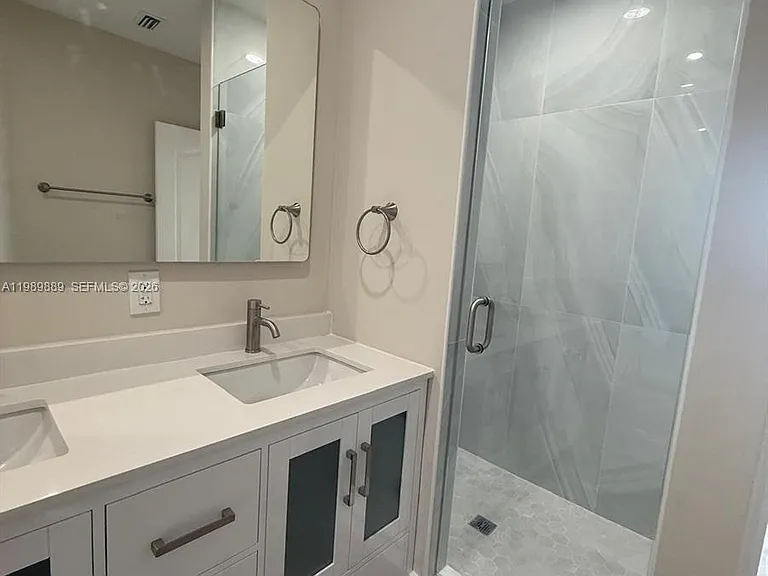 16432 SW 47th Ter — Photo 18