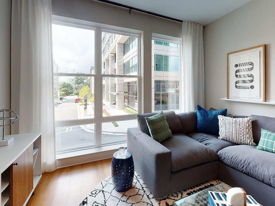 Discover Buckhead's best living. An enchanting range of studio, 1-, 2-, and 3-bedroom apartment homes across two building styles.