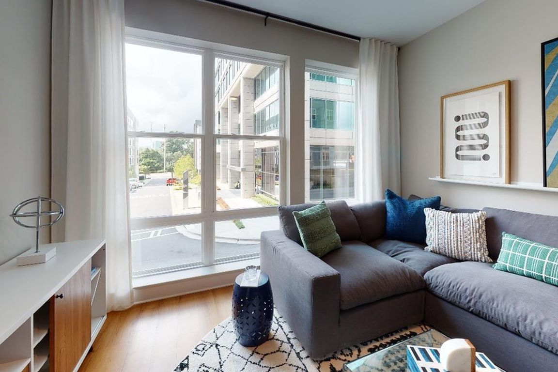 Discover Buckhead's best living. An enchanting range of studio, 1-, 2-, and 3-bedroom apartment homes across two building styles.