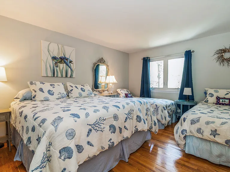 14 Beach Plum Rd — Photo 13