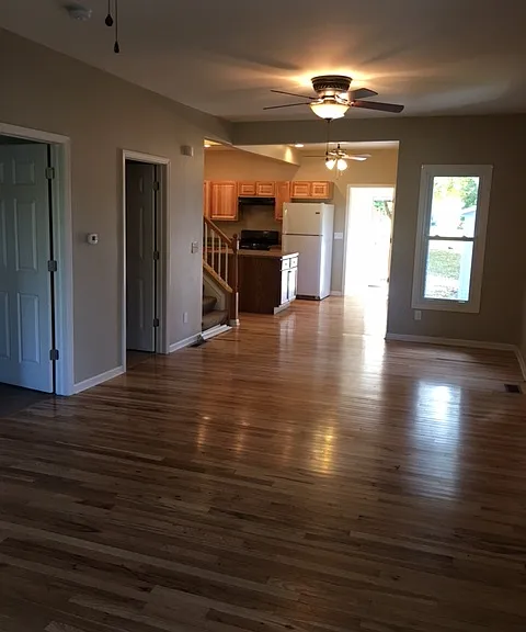 125 Pleasant St — Photo 6