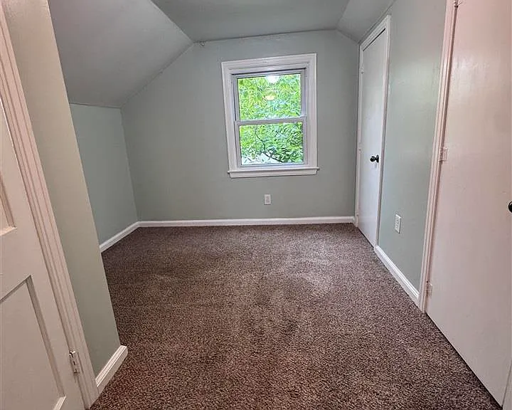 625 N Main St — Photo 19