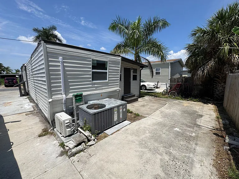512 51st Avenue Dr W — Photo 6