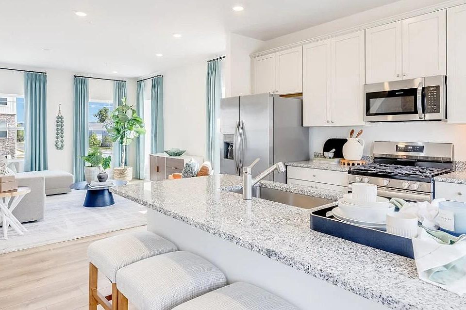 1st image of 2185 Winterberry Ln #L