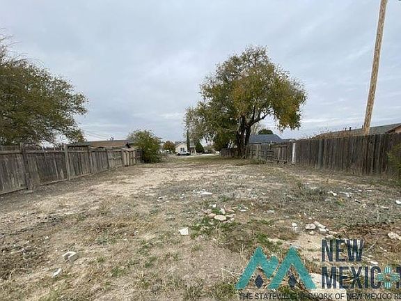 4th image of 806 W 10th St