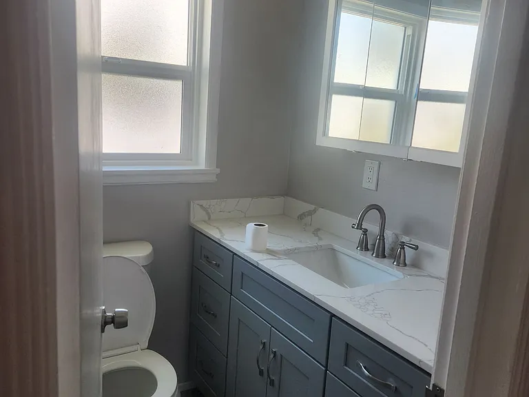 3305 Buena Vista St — Photo 7