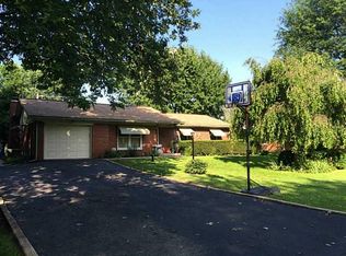 1633 Midland Dr, Franklin, IN 46131