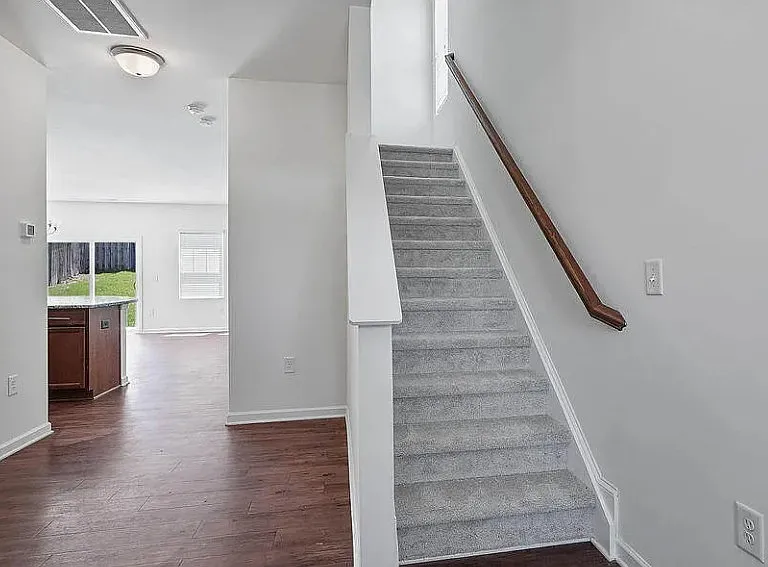 1800 Birdhouse Ln — Photo 10