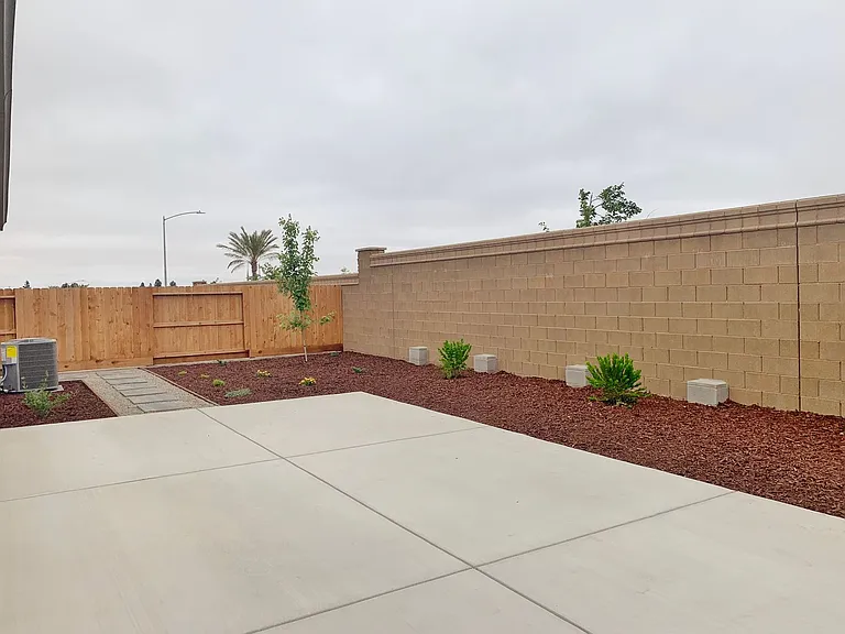2070 Wildflower Dr — Photo 22